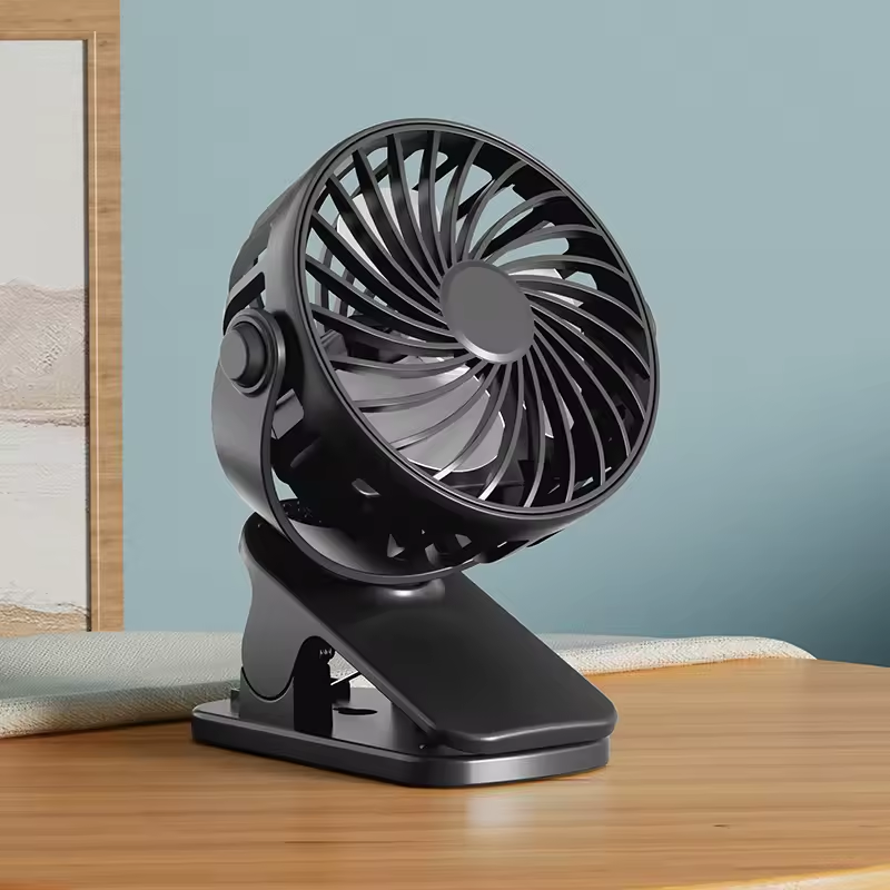 Ventilador Portátil Recarregável 720° com Clip e Luz LED