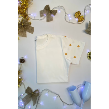 T-Shirt Feminina Corações Poá na Manga Neve | Silva Shopping